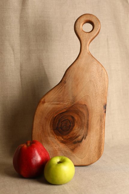 Разделочная доска из ореха